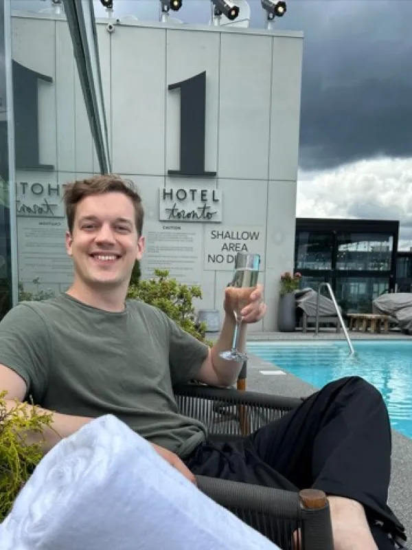 Poolside Sparkling Grape Juice